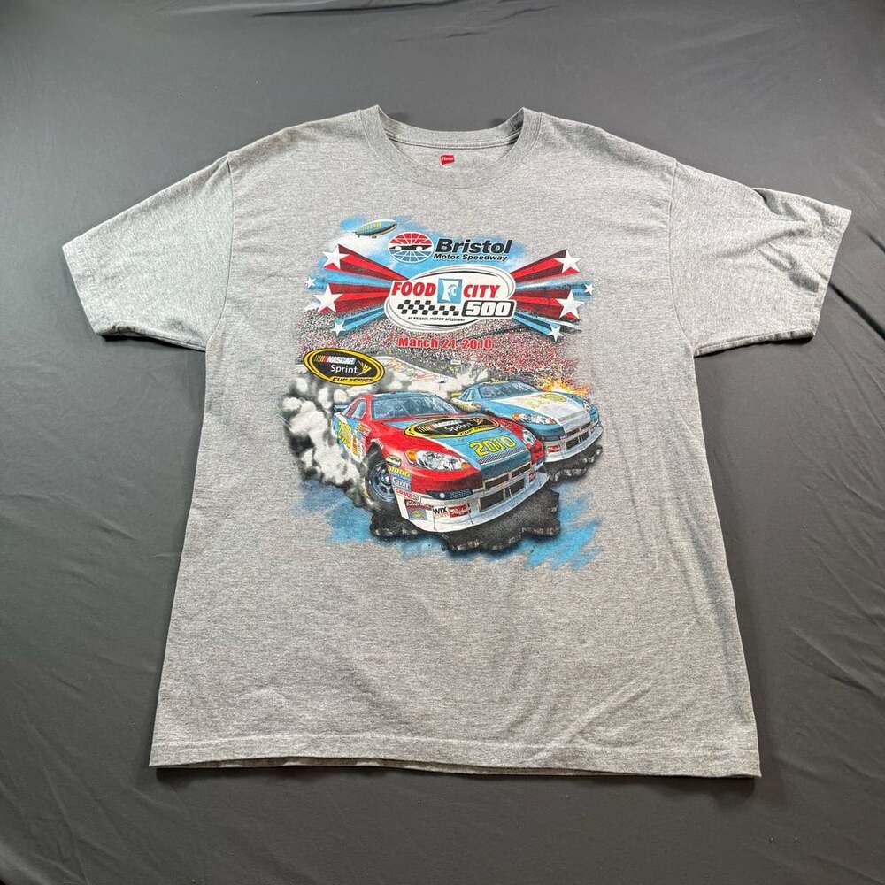 Vintage 2010 NASCAR Food City 500 Bristol Motor Speedway Graphic T-Shirt